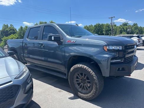 Used 2021 Chevrolet Silverado 1500 LT Trail Boss w/ Convenience Package II AWD/4WD image 4