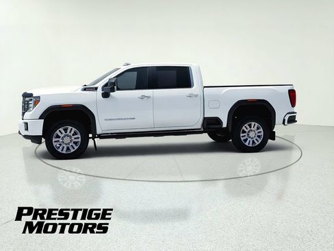 Used 2022 GMC Sierra 3500 Denali w/ Denali Ultimate Package AWD/4WD image 4