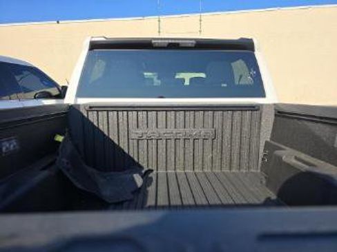 Used 2025 Toyota Tacoma SR image 11