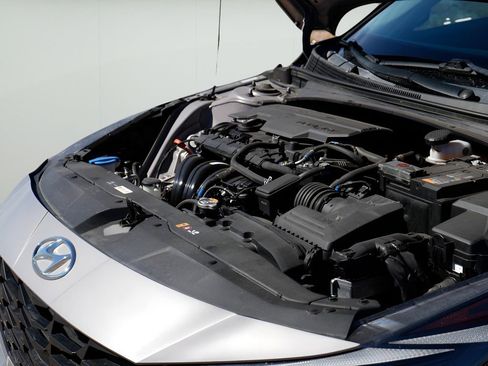 Used 2023 Hyundai Elantra SEL w/ Convenience Package image 8