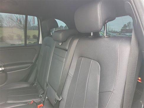 Used 2020 Mercedes-Benz GLB 250 4MATIC image 11