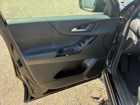 Used 2025 Chevrolet Equinox LT AWD/4WD image 15