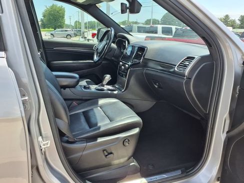 Used 2020 Jeep Grand Cherokee Limited AWD/4WD image 22