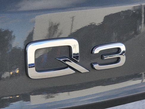 Used 2024 Audi Q3 2.0T Premium image 28