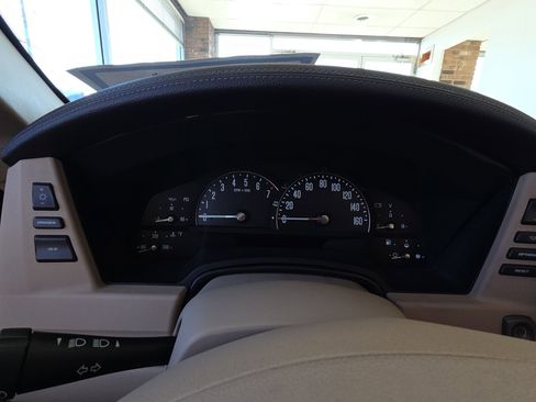 Used 2008 Cadillac XLR image 11