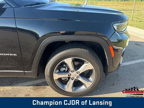 Used 2024 Jeep Grand Cherokee Limited AWD/4WD image 40