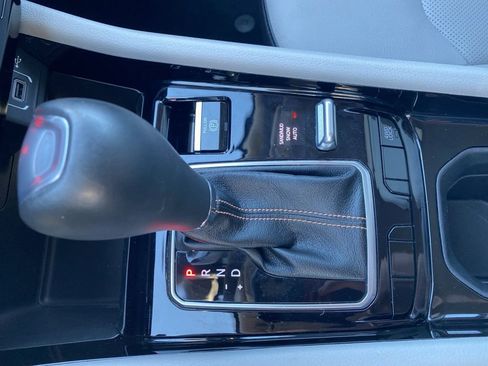 Used 2022 Jeep Compass Limited image 29