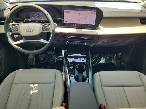 New 2026 Audi Q3 quattro 2.0T AWD/4WD image 2