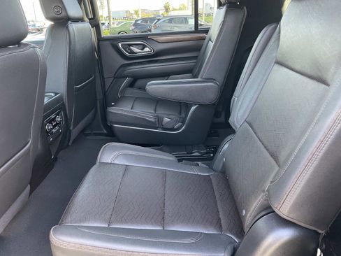 Used 2023 Chevrolet Suburban High Country w/ Premium Package image 25