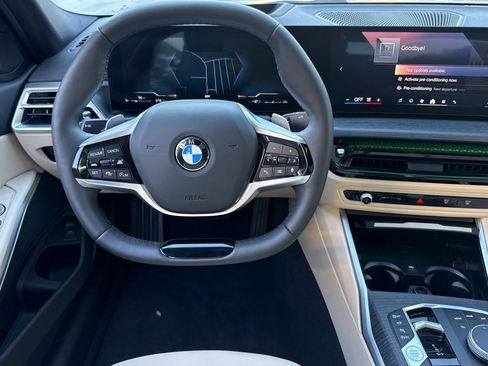 Used 2025 BMW 330i Sedan w/ Premium Package image 18