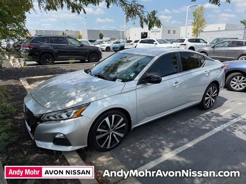 Used 2021 Nissan Altima 2.5 SR AWD/4WD image 2