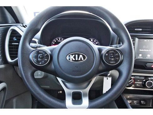 Used 2021 Kia Soul LX image 9