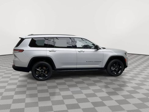 Used 2022 Jeep Grand Cherokee L Laredo AWD/4WD image 40
