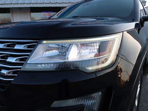 Used 2017 Ford Explorer Limited w/ Equipment Group 301A image 50