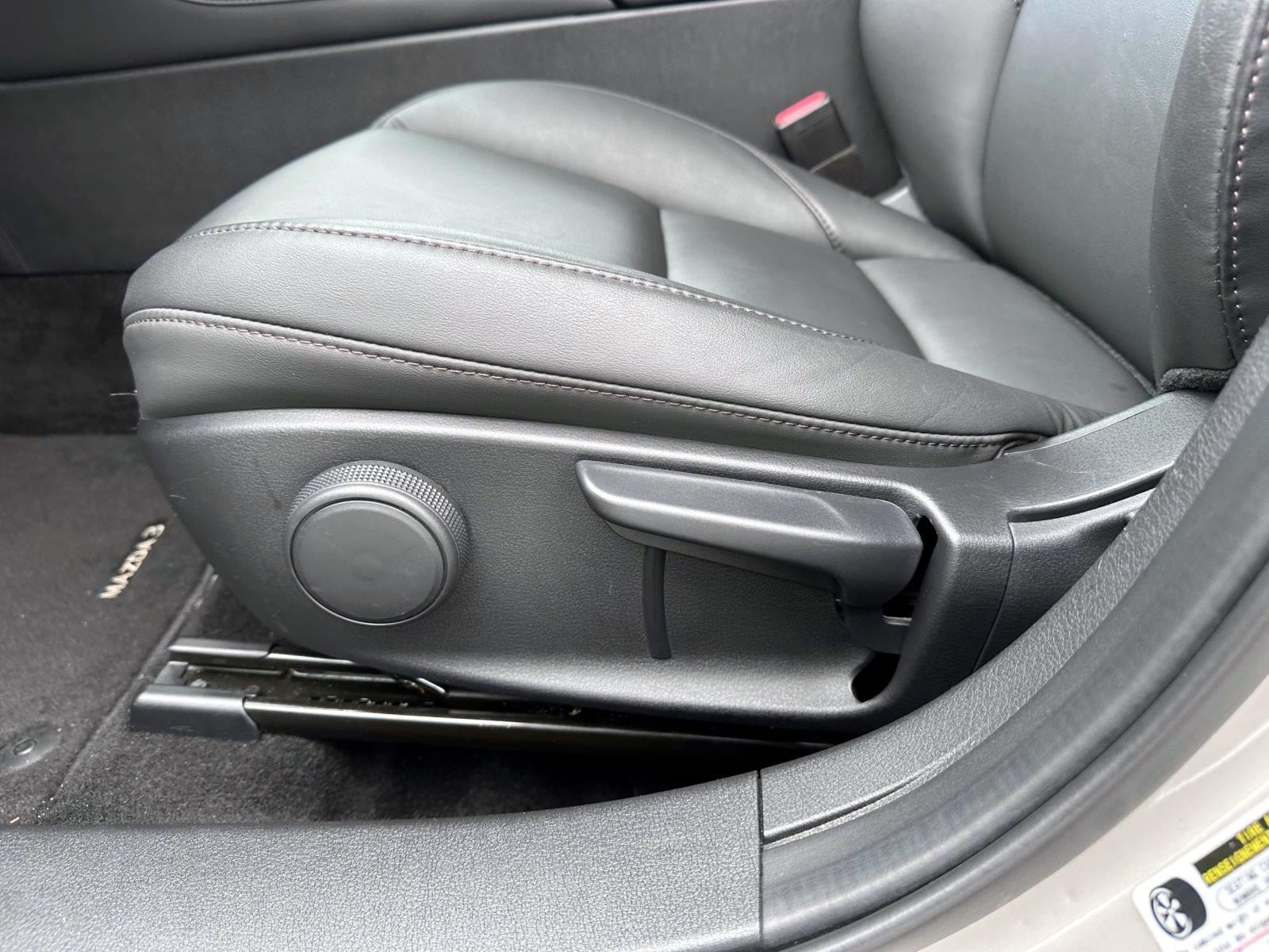 Used 2024 MAZDA MAZDA3 s FWD image 10