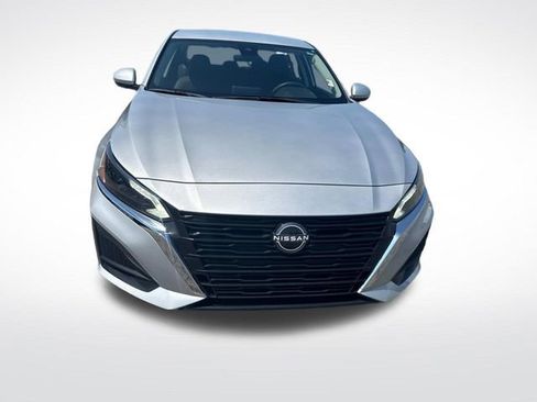 Used 2023 Nissan Altima 2.5 SV image 11