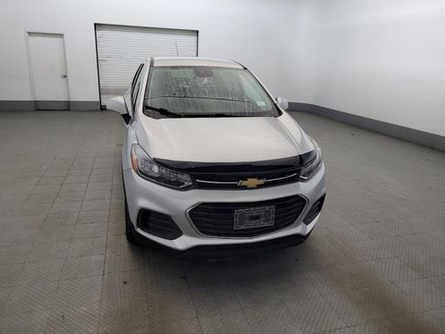Used 2021 Chevrolet Trax LS w/ Tint and Cruise Package FWD image 14