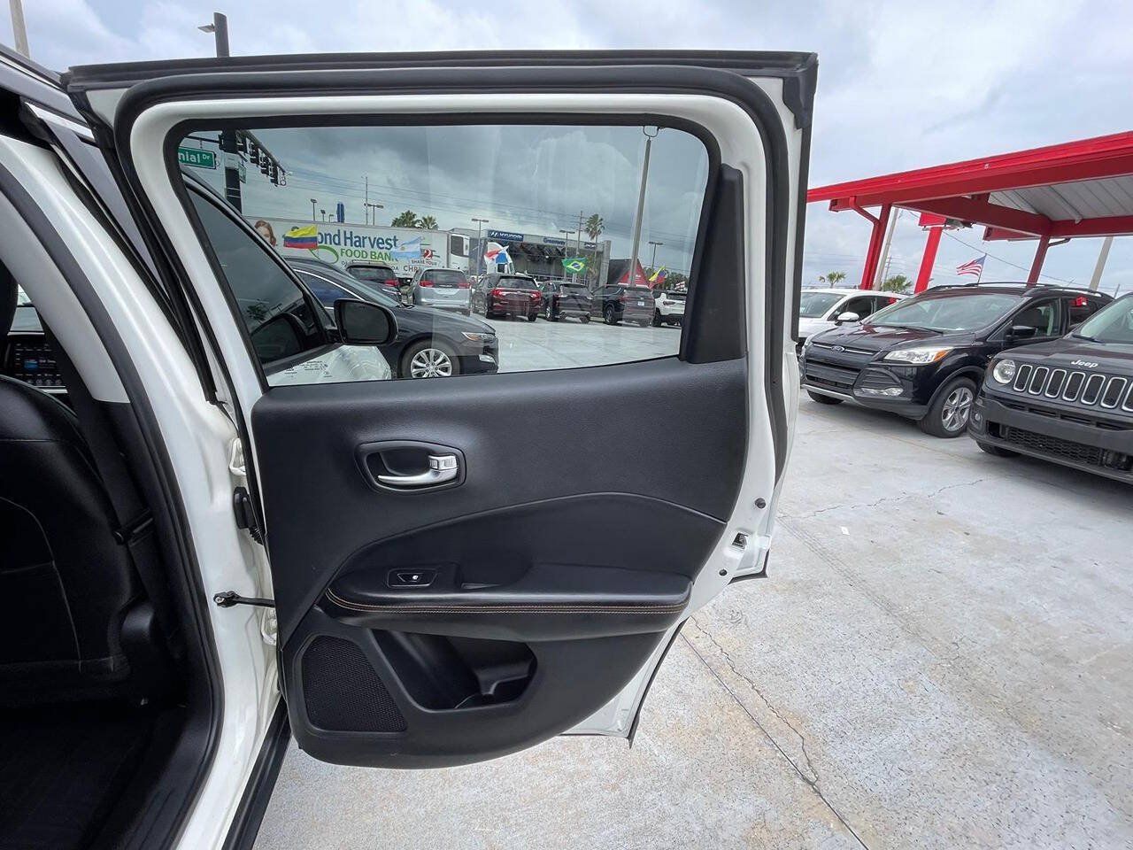 Used 2020 Jeep Compass Limited AWD/4WD image 14