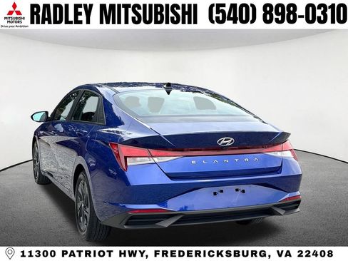 Used 2023 Hyundai Elantra SEL w/ Cargo Package FWD image 17