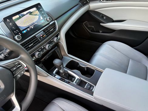 Certified 2019 Honda Accord EX image 17