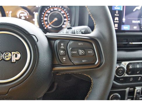 Used 2024 Jeep Wrangler Unlimited Sport AWD/4WD image 21