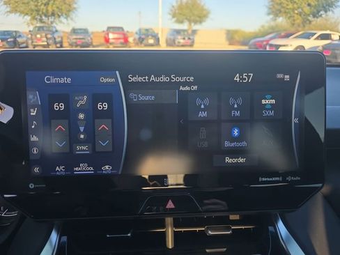 Certified 2021 Toyota Venza Limited image 22