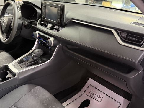 Used 2019 Toyota RAV4 XLE image 30