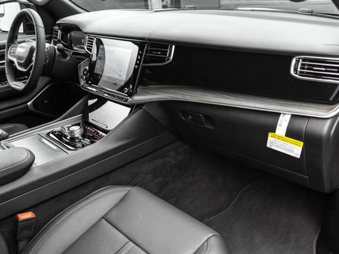 Used 2023 Jeep Wagoneer Series III w/ Convenience Group I image 40