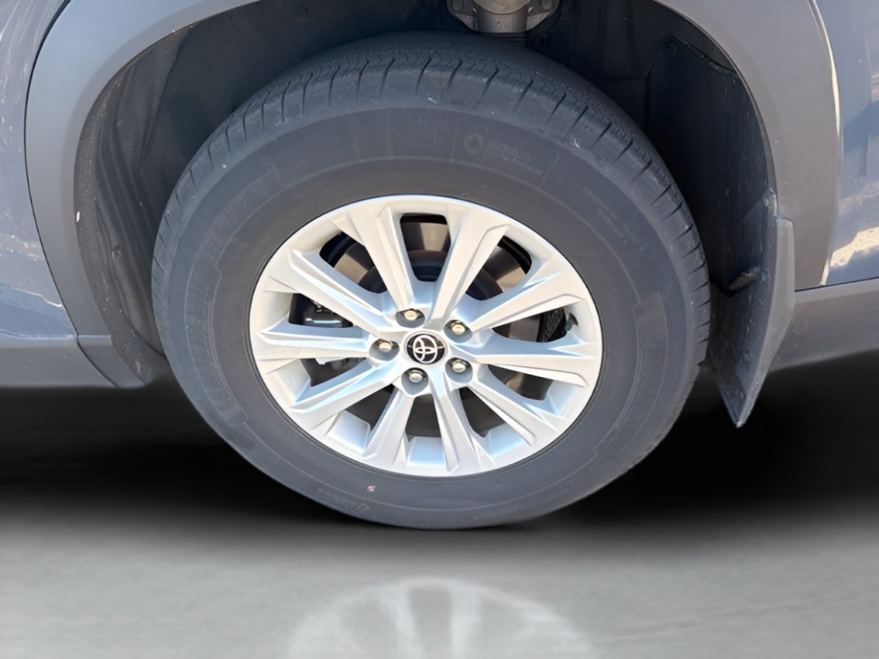 Used 2024 Toyota Grand Highlander AWD image 17