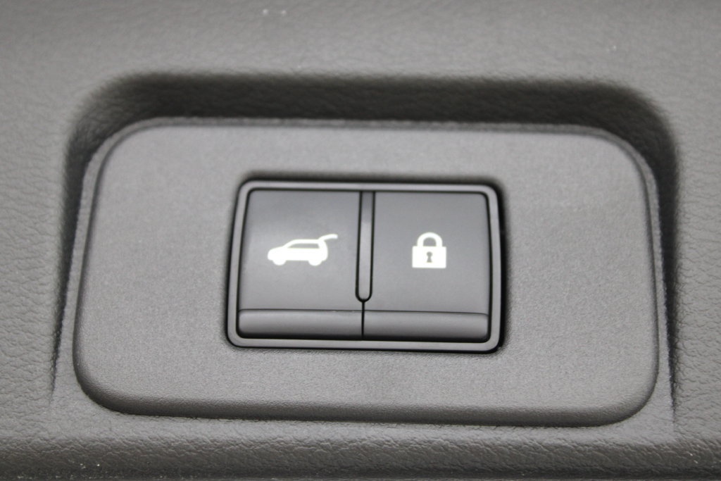 Used 2024 Nissan Rogue SV AWD/4WD image 29