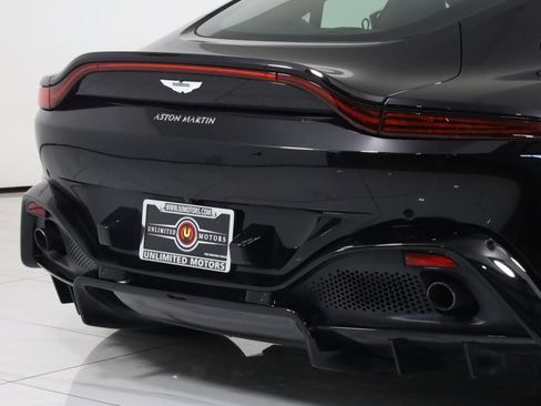 Used 2019 Aston Martin V8 Vantage Coupe image 37