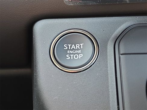 New 2026 Land Rover Defender 130 X-Dynamic SE image 26