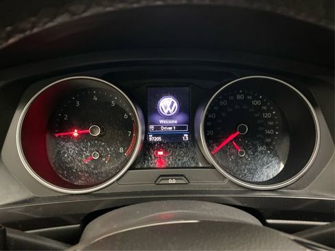 Used 2019 Volkswagen Tiguan SE image 20