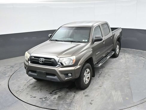 Used 2013 Toyota Tacoma PreRunner w/ SR5 Pkg RWD image 16