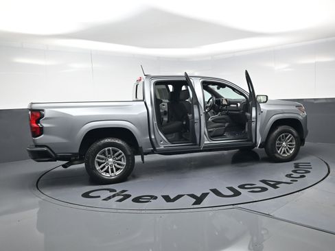 Used 2024 Chevrolet Colorado LT w/ LT Convenience Package II image 24