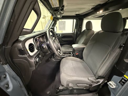 Used 2024 Jeep Wrangler Sport AWD/4WD image 23