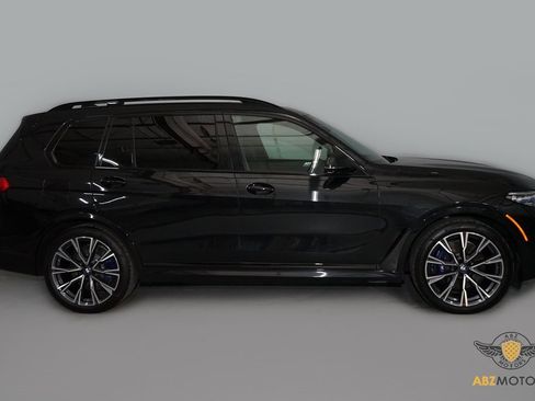 Used 2021 BMW X7 M50i image 4