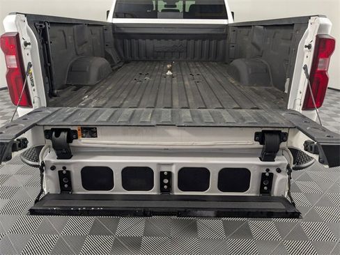 Used 2024 Chevrolet Silverado 3500 High Country image 29