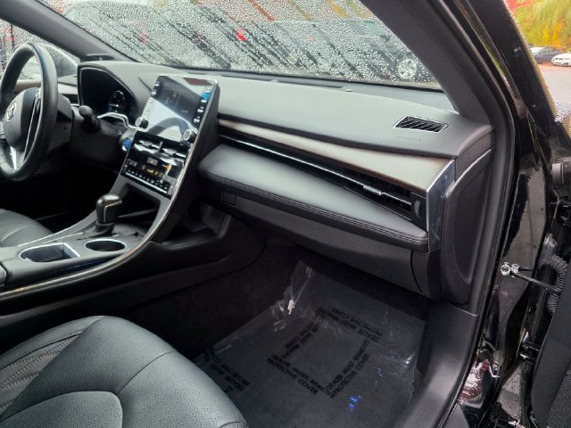 Used 2022 Toyota Avalon Limited w/ Advanced Safety Package FWD image 9