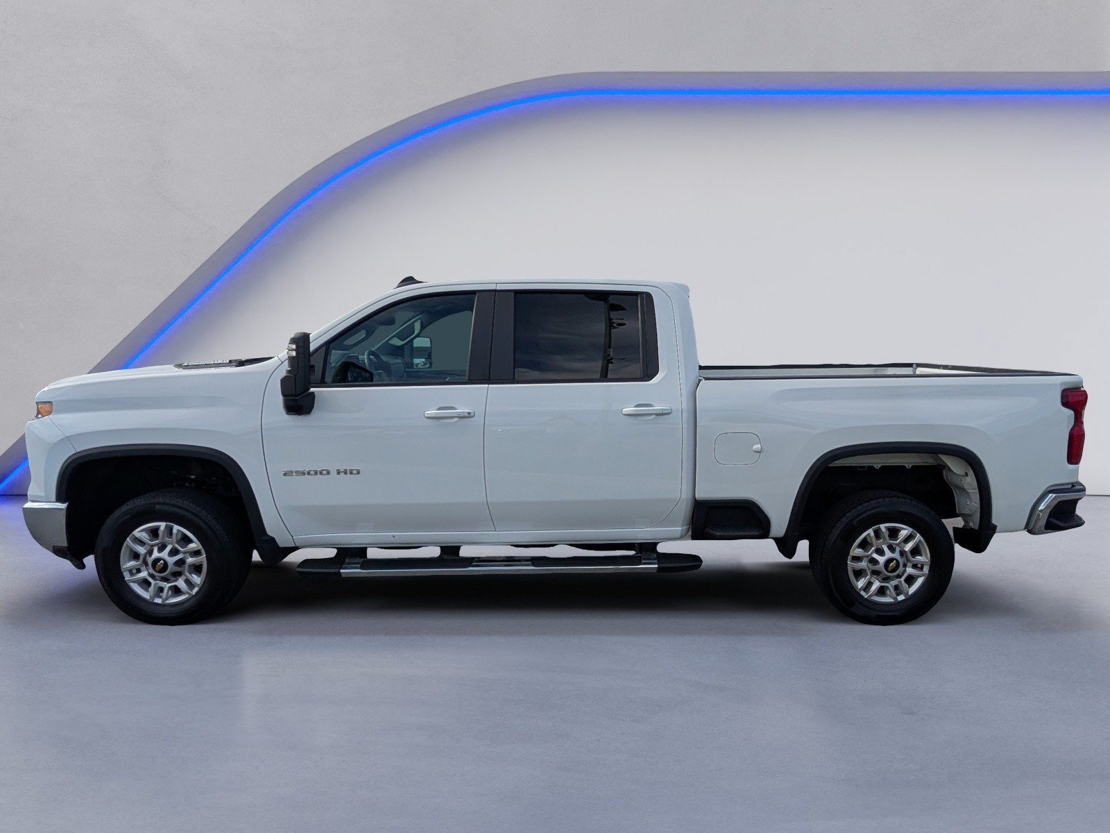 Used 2025 Chevrolet Silverado 2500 LT w/ Safety Package AWD/4WD image 6