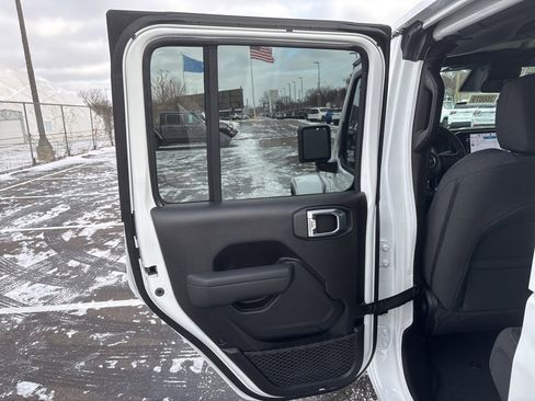 New 2026 Jeep Gladiator Sport image 12