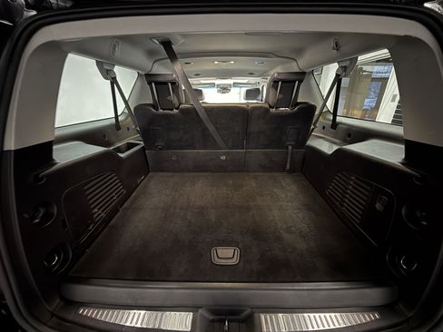 Used 2019 Chevrolet Suburban LT image 29