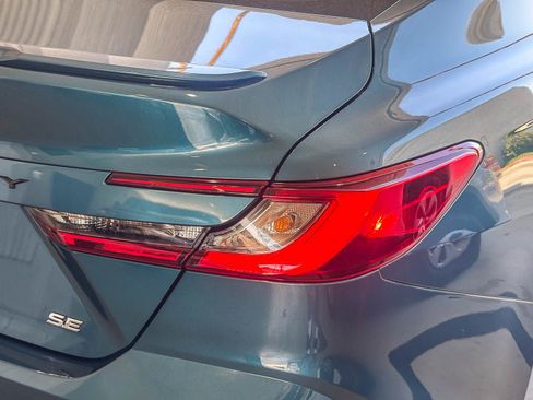 Used 2025 Toyota Camry SE FWD image 8