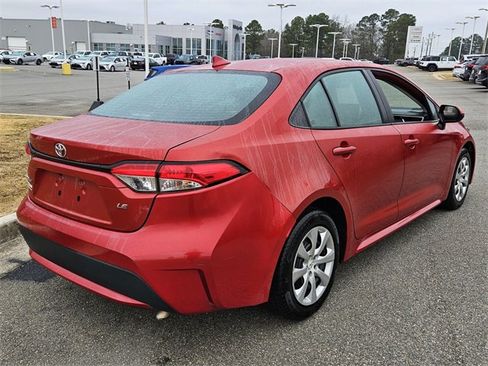 Used 2020 Toyota Corolla LE image 11