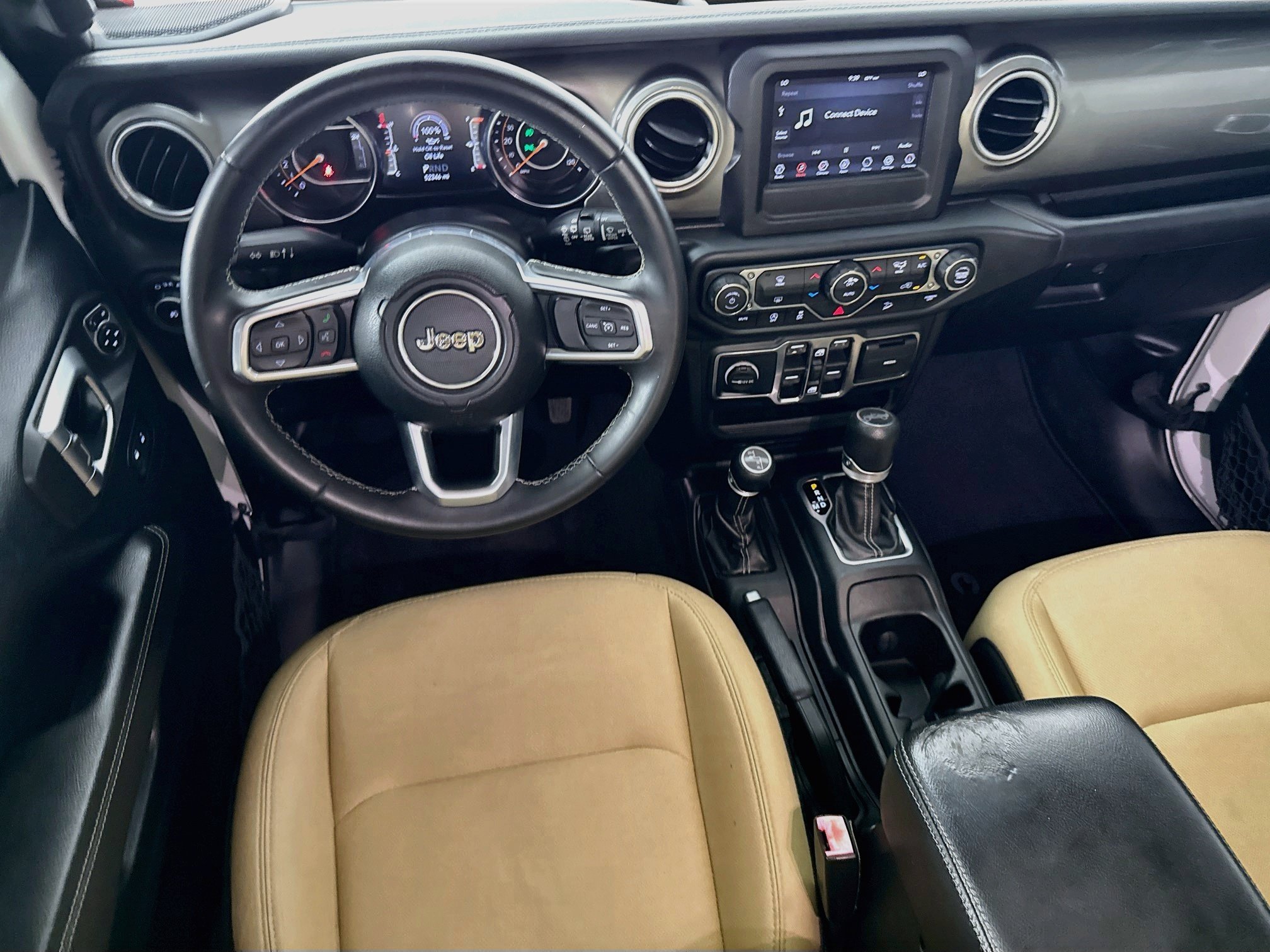 Used 2019 Jeep Wrangler Unlimited Sahara AWD/4WD image 25