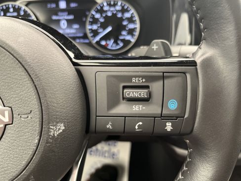 Used 2025 Nissan Pathfinder SL w/ SL Premium Package AWD/4WD image 19