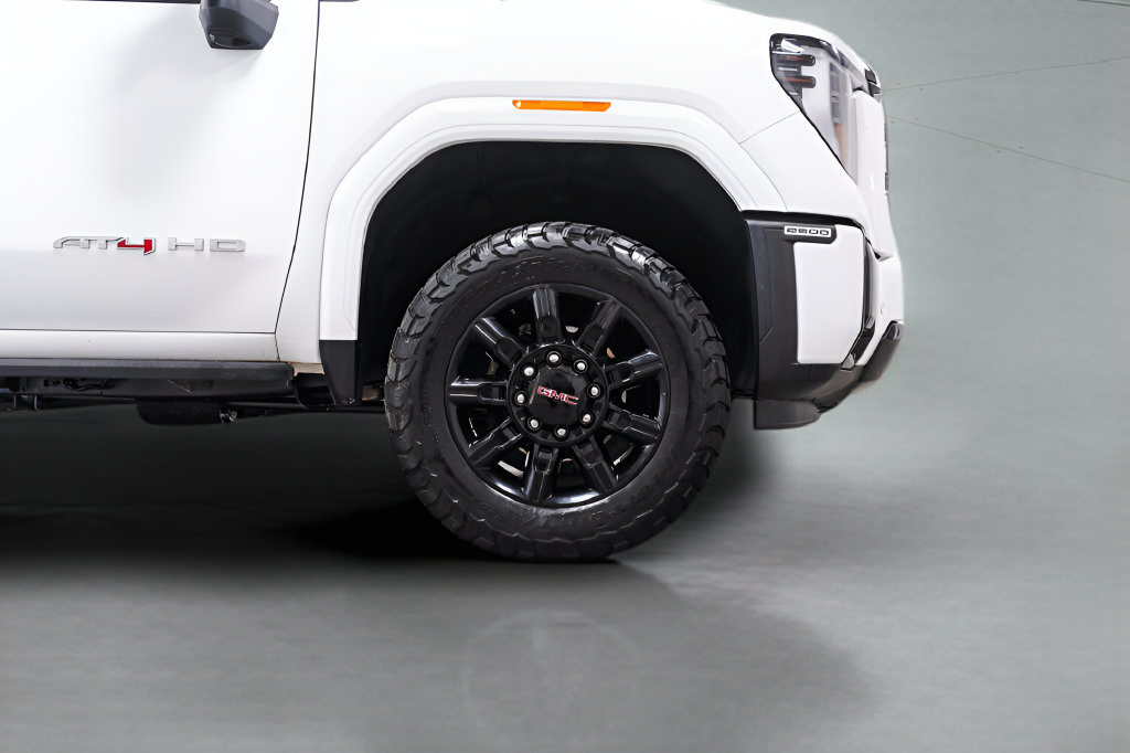 Used 2024 GMC Sierra 2500 AT4 w/ AT4 Premium Plus Package AWD/4WD image 7