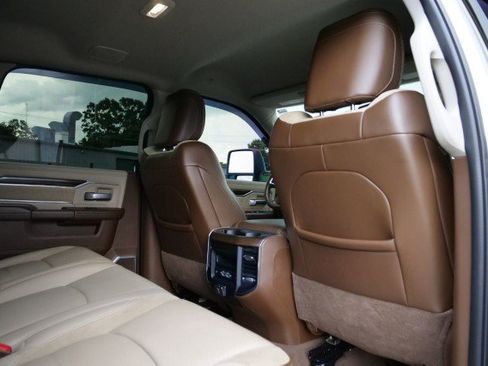 Used 2023 RAM 2500 Laramie AWD/4WD image 43