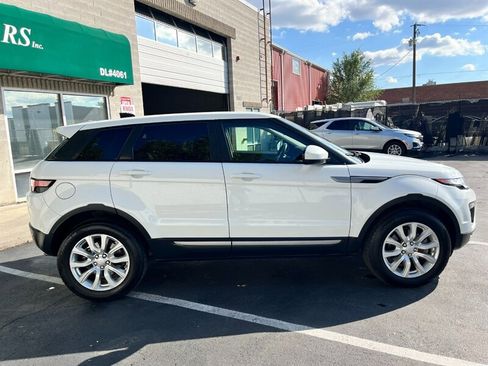 Used 2018 Land Rover Range Rover Evoque SE image 9