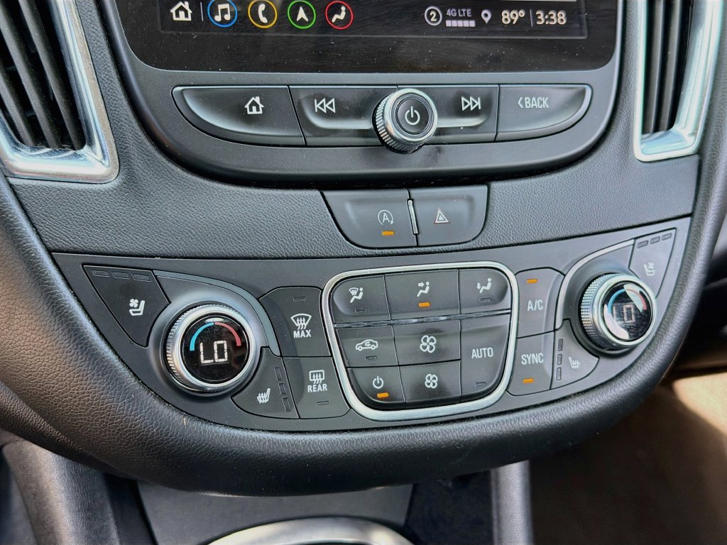 Used 2024 Chevrolet Malibu LT FWD image 15